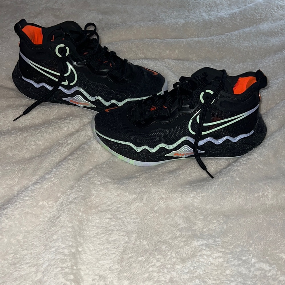 Nike Air-Zoom G-T Run basketball shoes